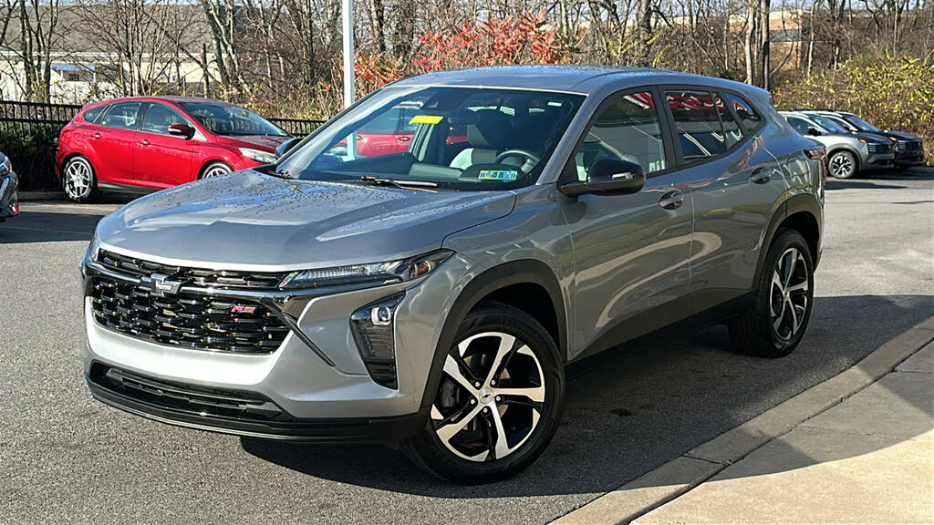 2024 Chevrolet Trax RS with 1RS FWD