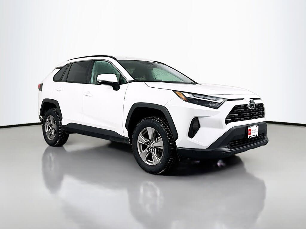 2024 Toyota RAV4 XLE AWD