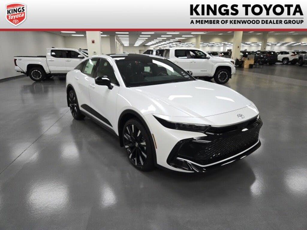 2026 Toyota Crown Platinum AWD