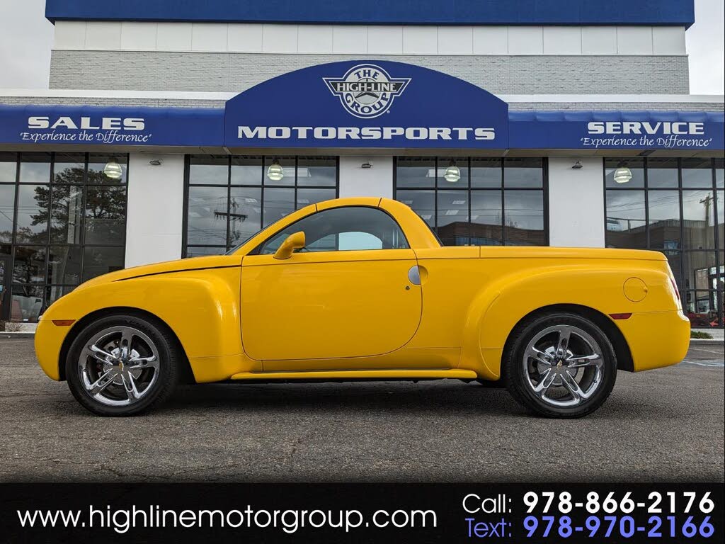 2004 Chevrolet SSR LS RWD