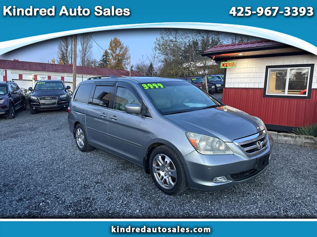 2006 Honda Odyssey Touring FWD with DVD and Navigation
