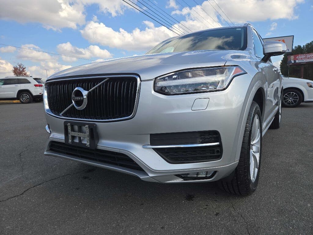 2016 Volvo XC90 T6 Momentum AWD