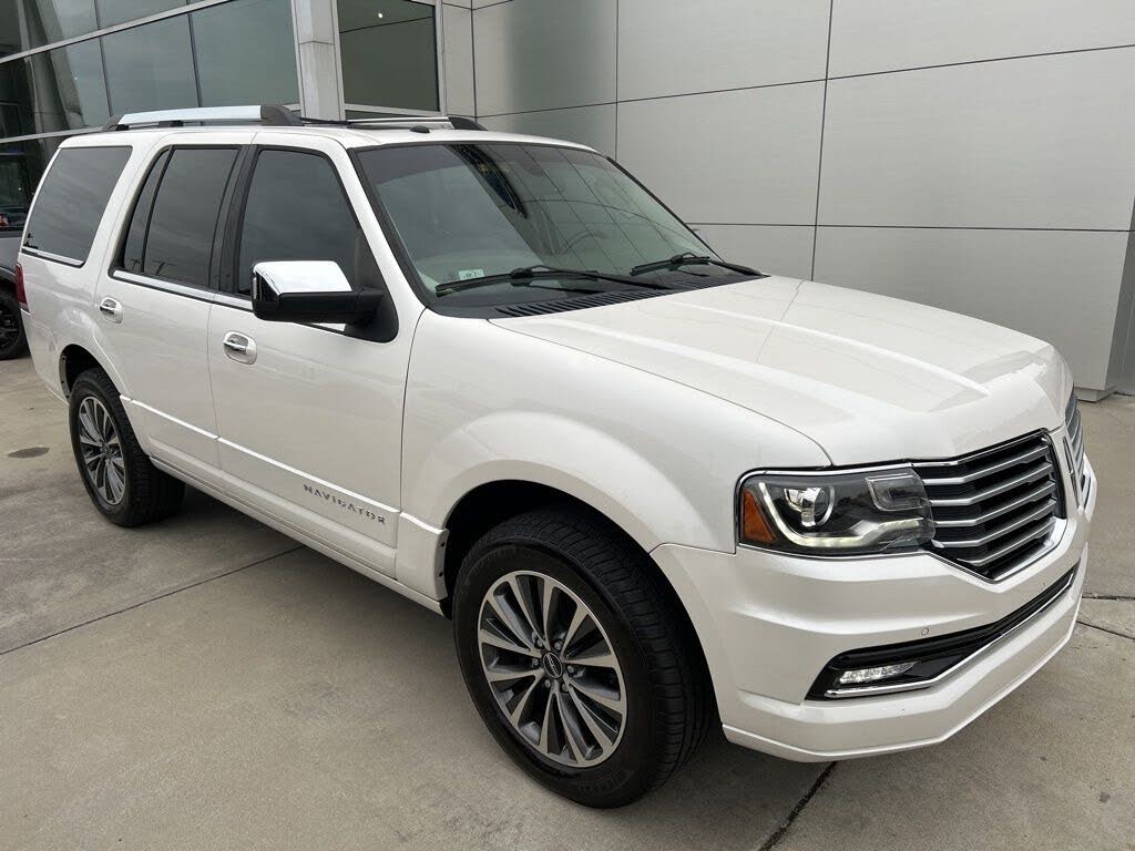 2017 Lincoln Navigator Select RWD