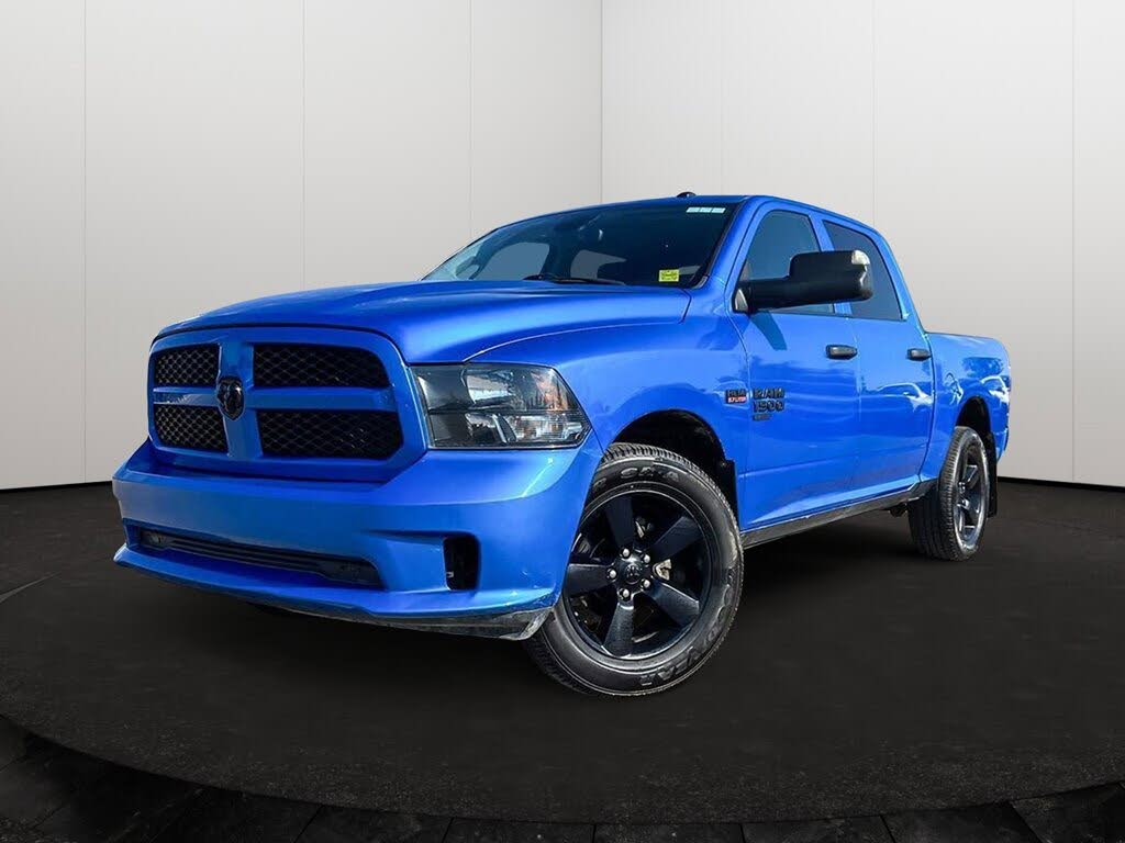 RAM 1500 Classic Express Crew Cab 4WD 2022