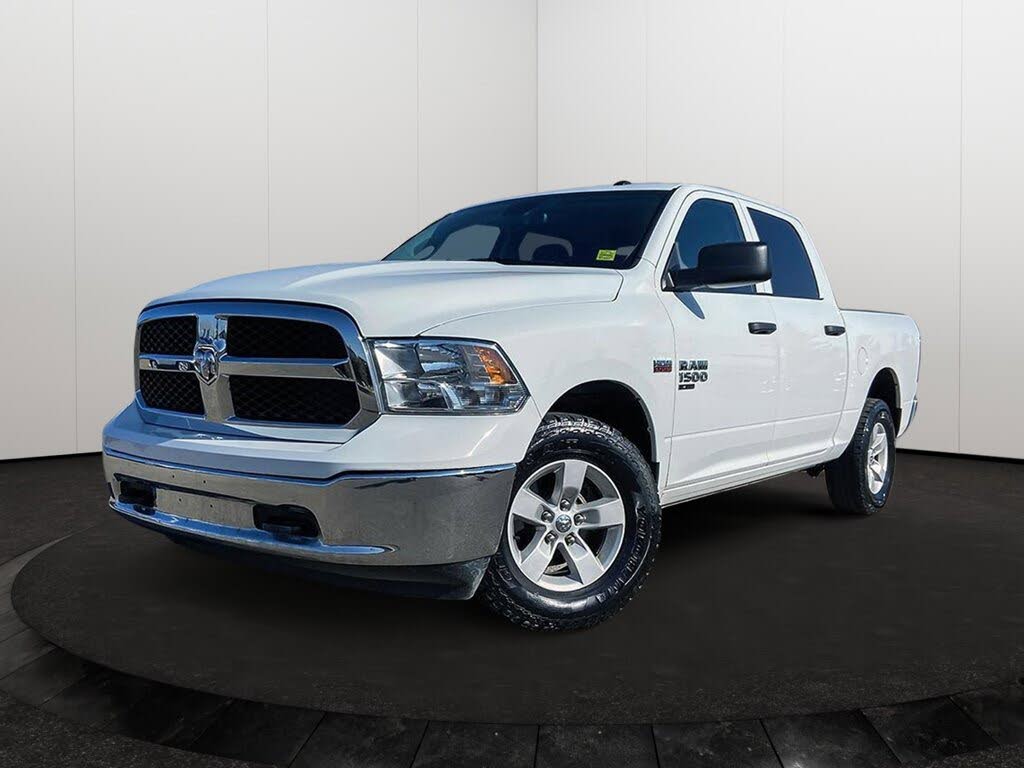 RAM 1500 Classic SLT Crew Cab 4WD 2023
