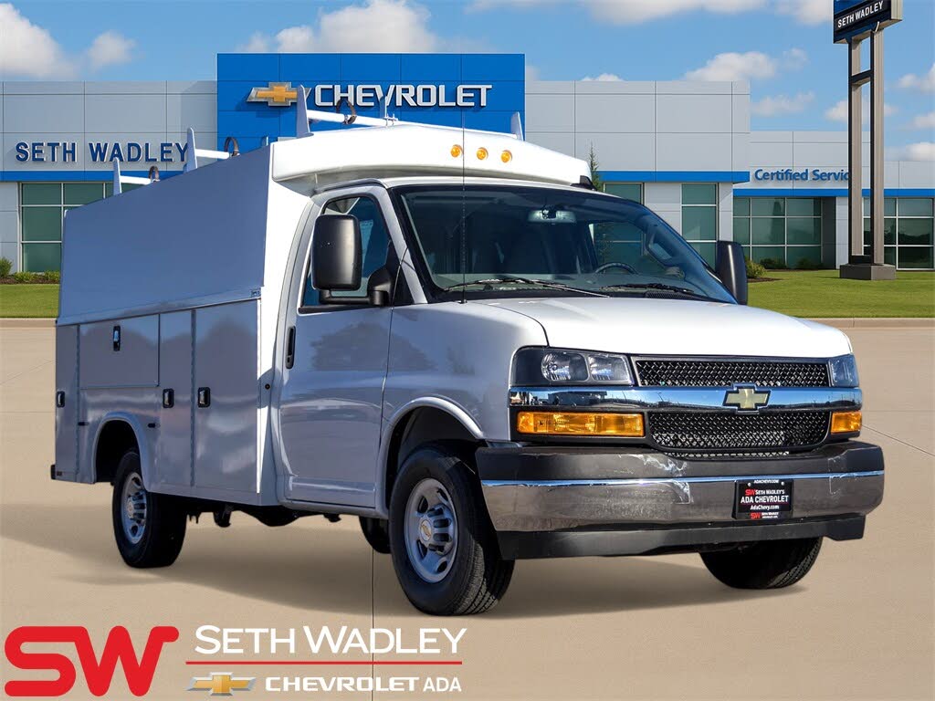 2025 Chevrolet Express Chassis 3500 Cutaway 139