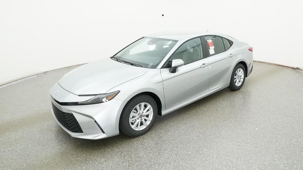2026 Toyota Camry LE FWD
