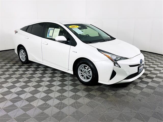 2017 Toyota Prius Two FWD