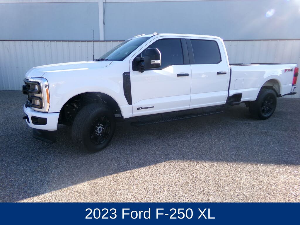 2023 Ford F-250 Super Duty XL Crew Cab 4WD