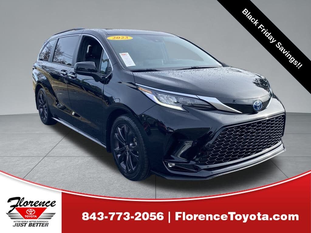 2023 Toyota Sienna XSE 7-Passenger FWD