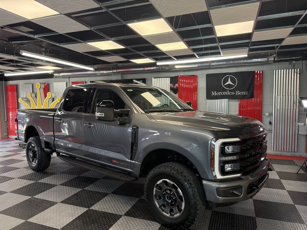 2024 Ford F-250 Super Duty Lariat Crew Cab 4WD