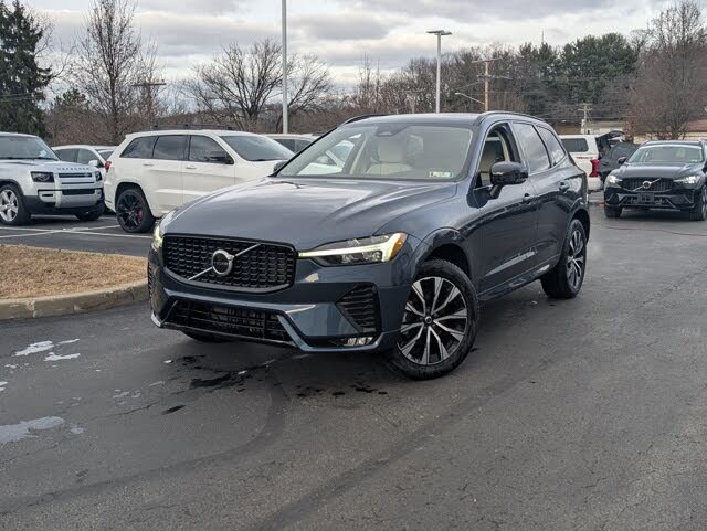 2025 Volvo XC60 B5 Core Dark Theme AWD