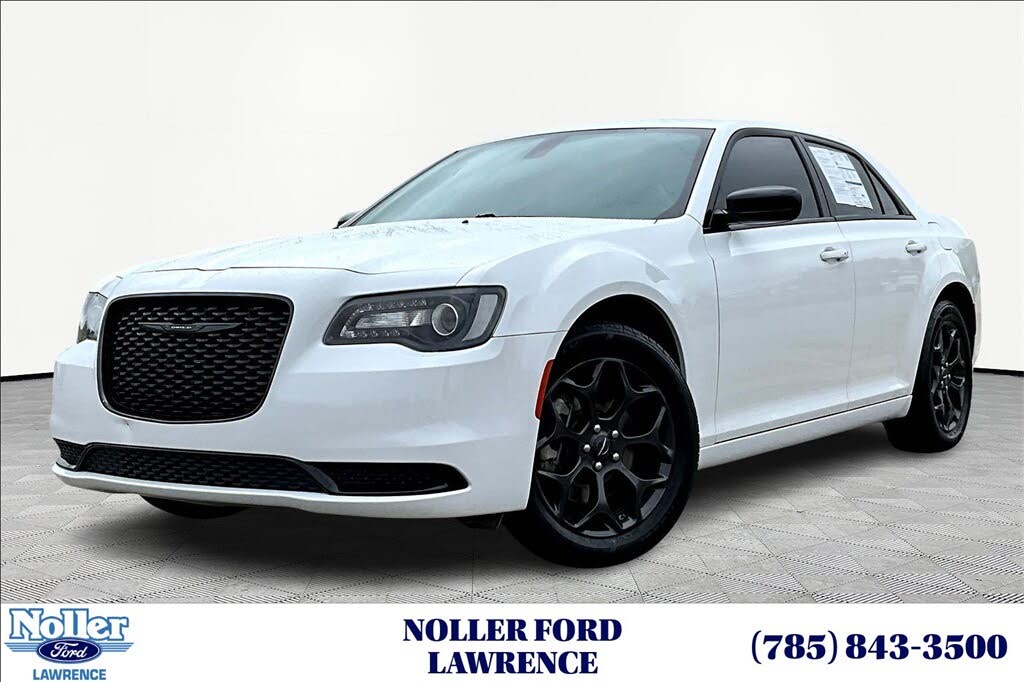2022 Chrysler 300 Touring AWD