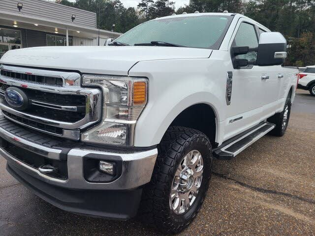2022 Ford F-250 Super Duty Lariat Crew Cab 4WD