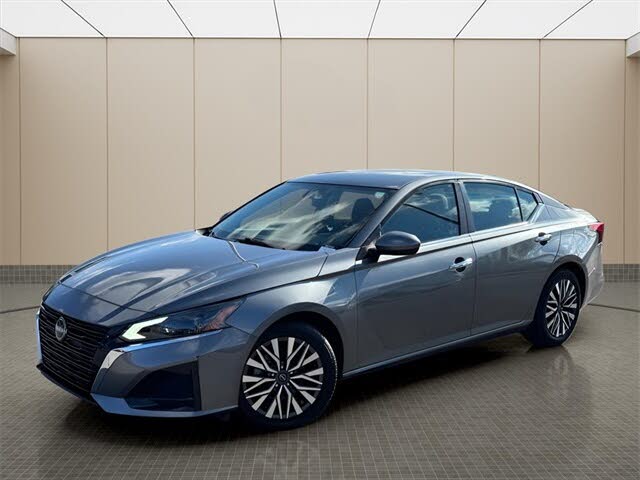 2023 Nissan Altima 2.5 SV FWD