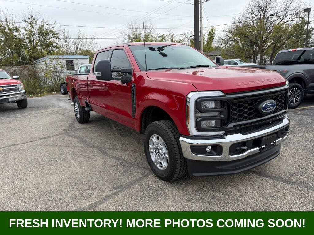 2024 Ford F-350 Super Duty XLT Crew Cab 4WD