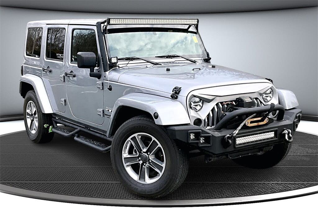2016 Jeep Wrangler Unlimited Sahara 4WD