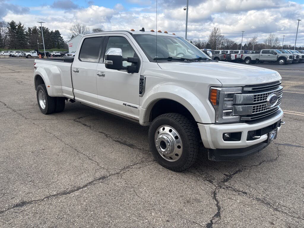 2019 Ford F-450 Super Duty Platinum Crew Cab LB DRW 4WD