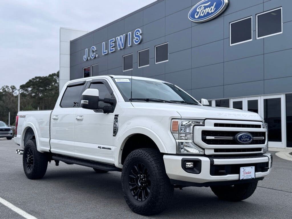2022 Ford F-350 Super Duty Lariat Crew Cab 4WD