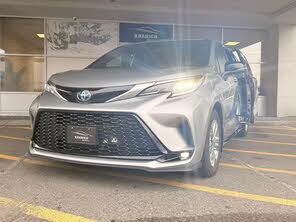 Toyota Sienna XSE 7-Passenger AWD