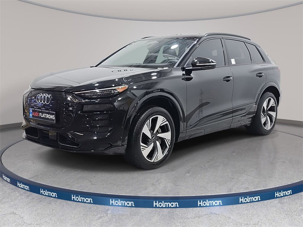 2025 Audi Q6 e-tron quattro Premium Plus