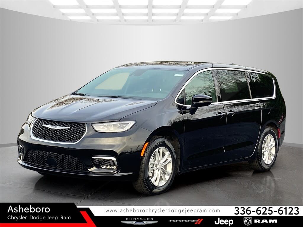 2026 Chrysler Pacifica Select FWD