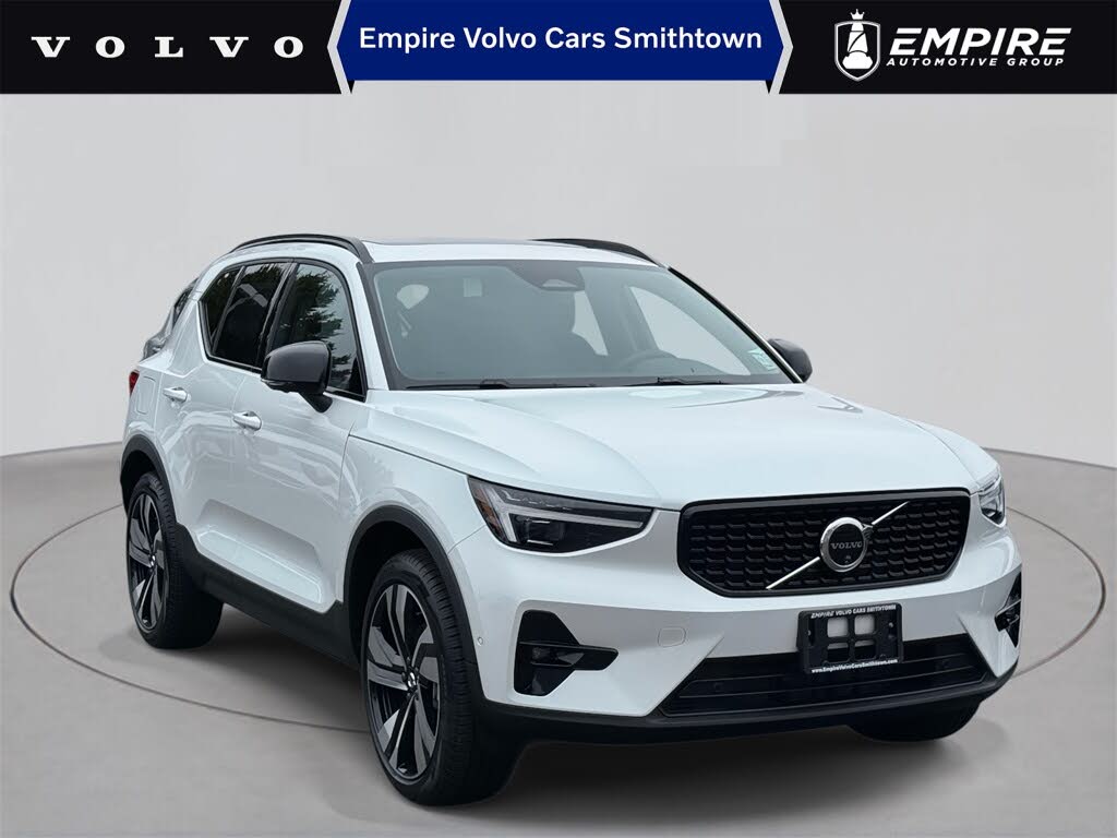 2026 Volvo XC90 B6 Plus 7-Passenger AWD