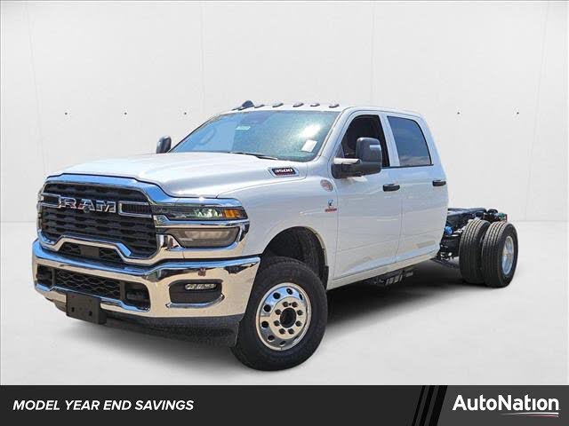 2025 RAM 3500 Chassis Tradesman Crew Cab LB DRW 4WD