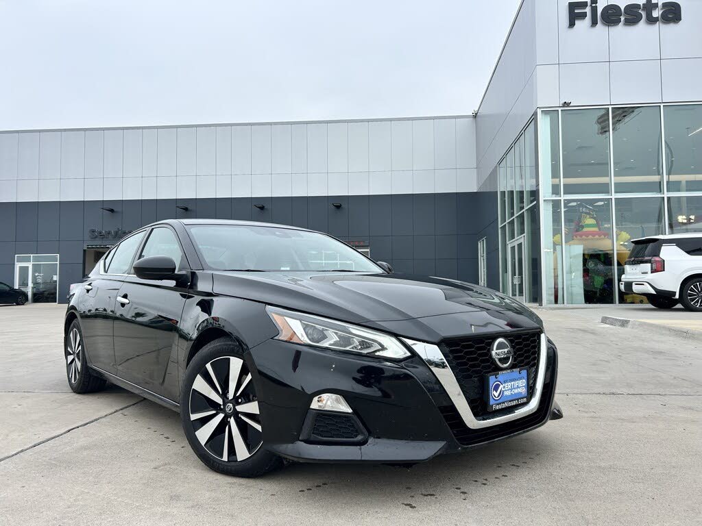 2022 Nissan Altima 2.5 SV FWD