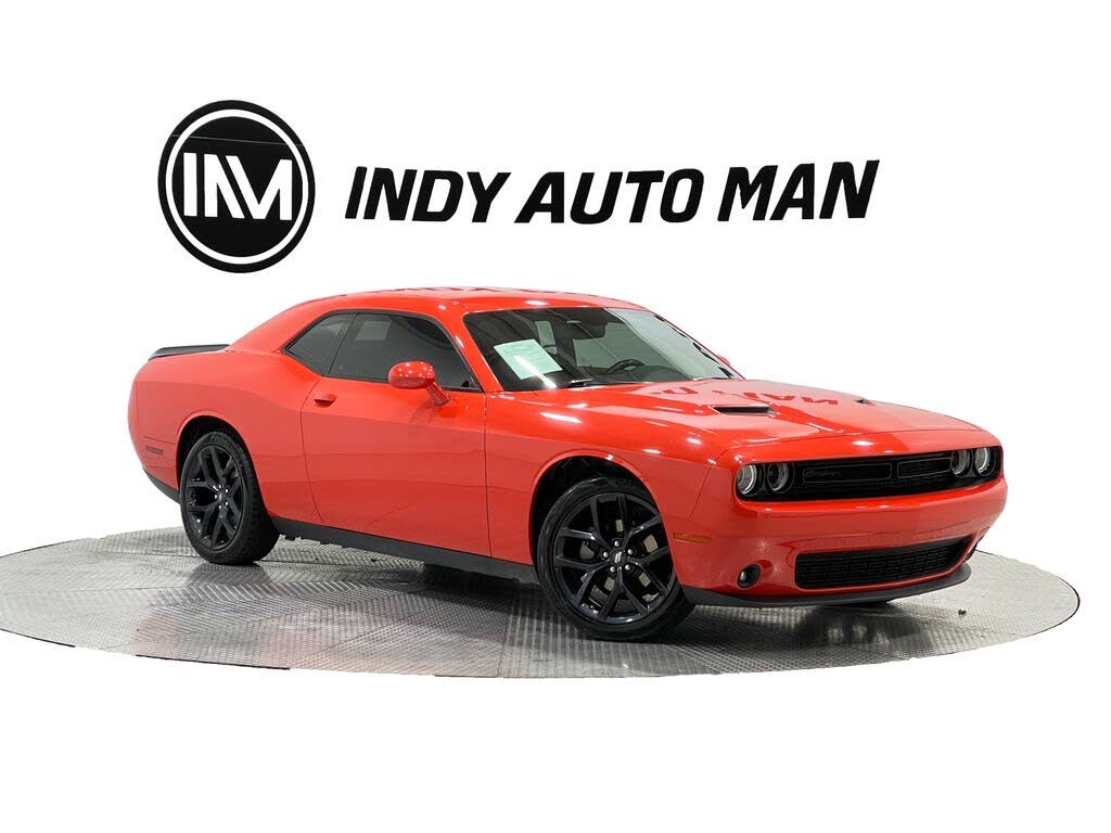 2022 Dodge Challenger SXT RWD