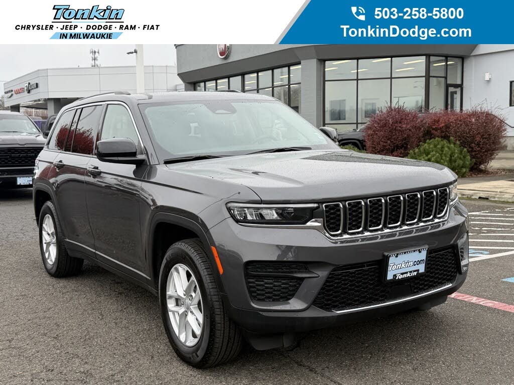 2024 Jeep Grand Cherokee Laredo 4WD