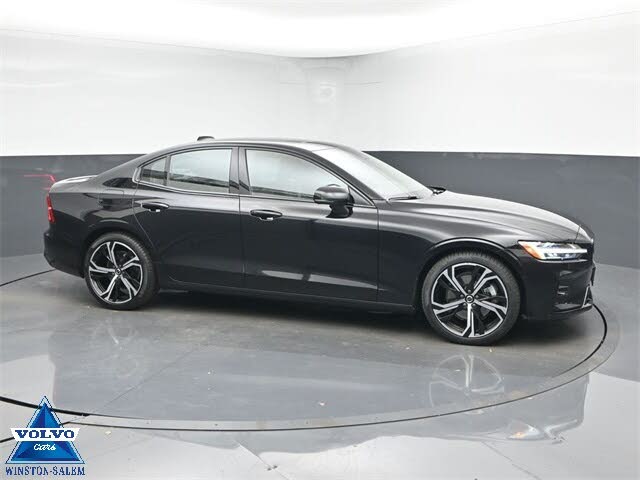 2024 Volvo S60 B5 Plus Black Edition FWD