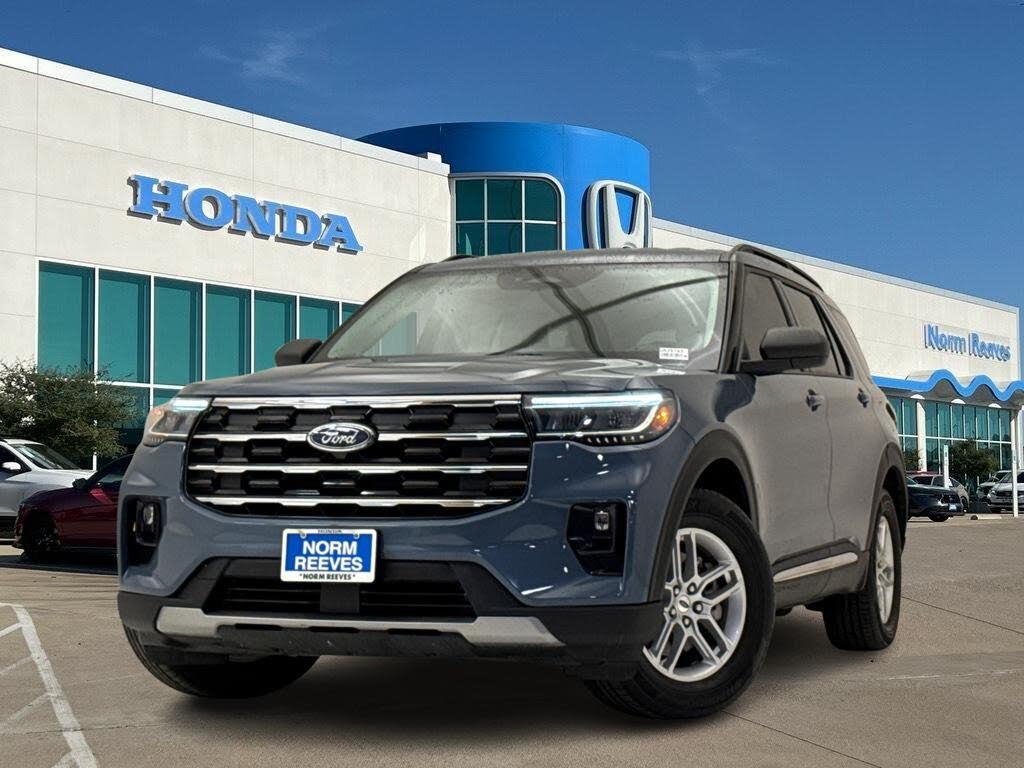 2025 Ford Explorer Active RWD