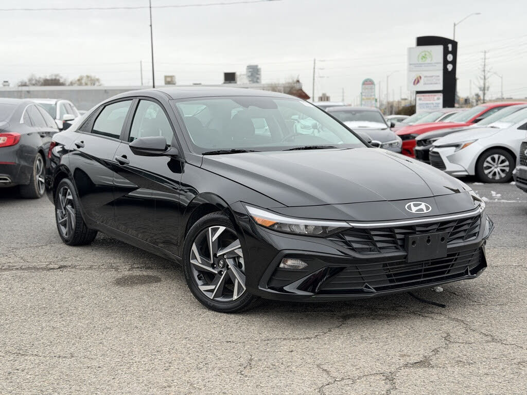 2025 Hyundai Elantra Preferred with Tech Package FWD