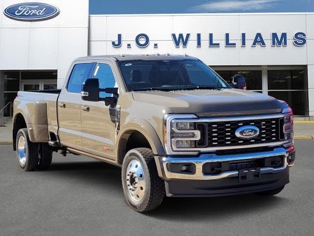 2026 Ford F-450 Super Duty Lariat Crew Cab LB DRW 4WD