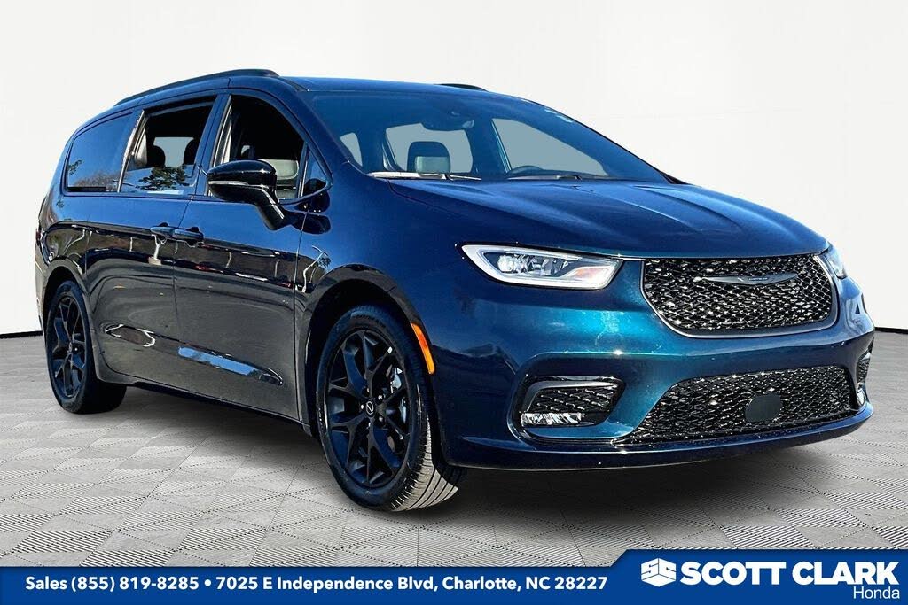 2025 Chrysler Pacifica Limited FWD