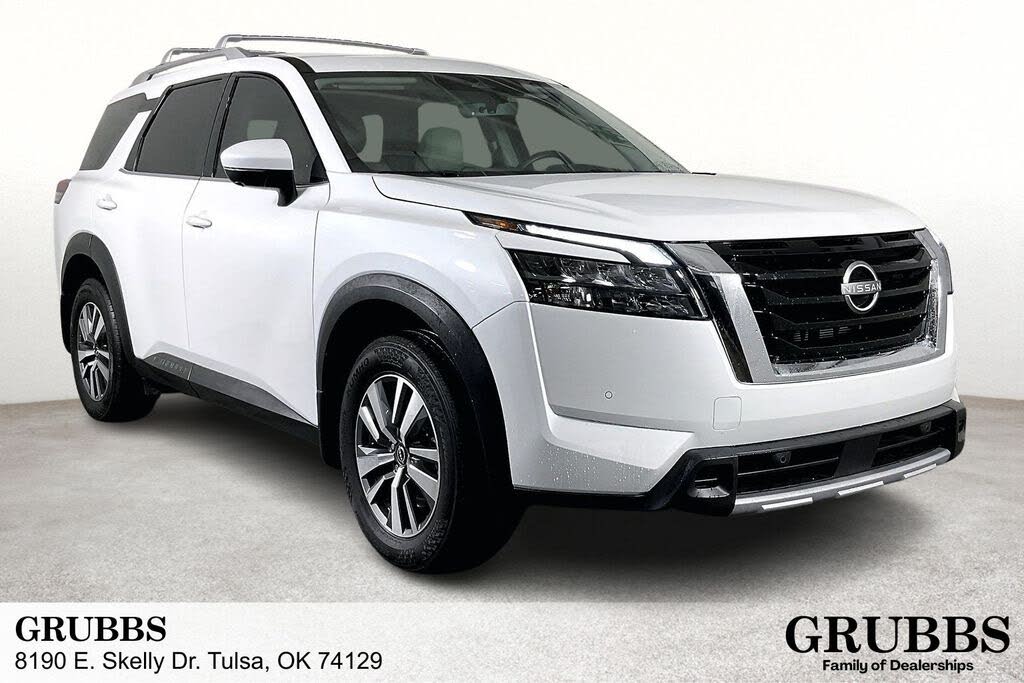 2025 Nissan Pathfinder SL 4WD