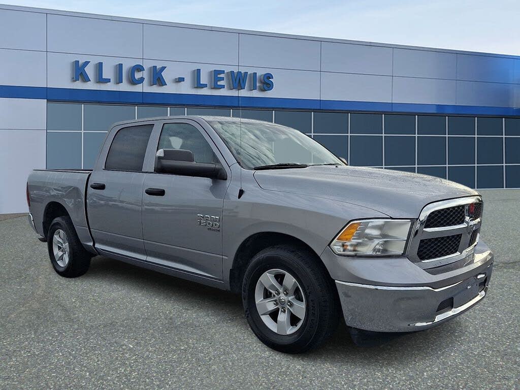 2023 RAM 1500 Classic SLT Crew Cab RWD
