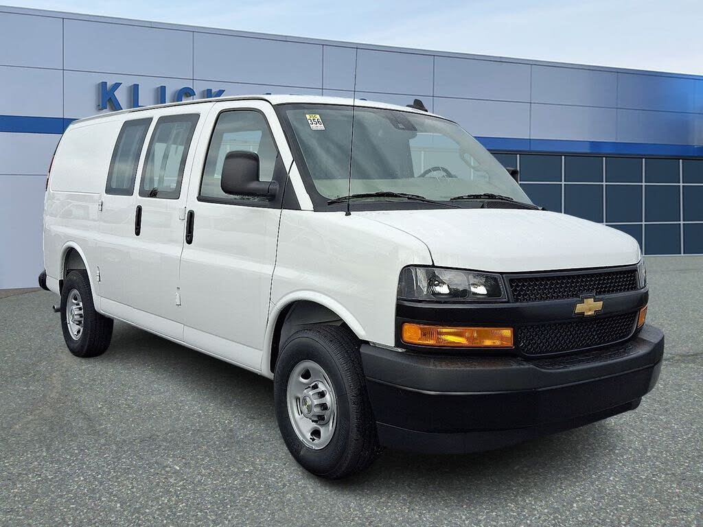 2025 Chevrolet Express Cargo 3500 RWD