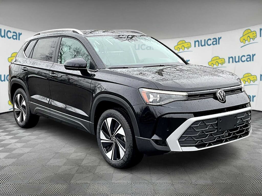 2025 Volkswagen Taos SE 4Motion