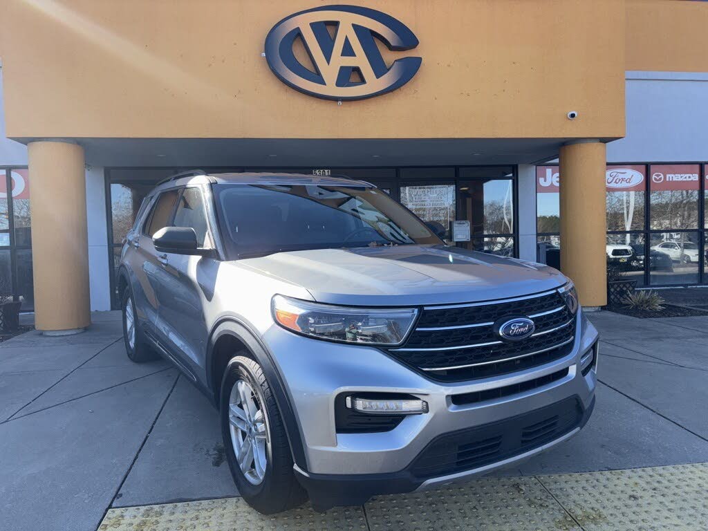 2023 Ford Explorer XLT RWD