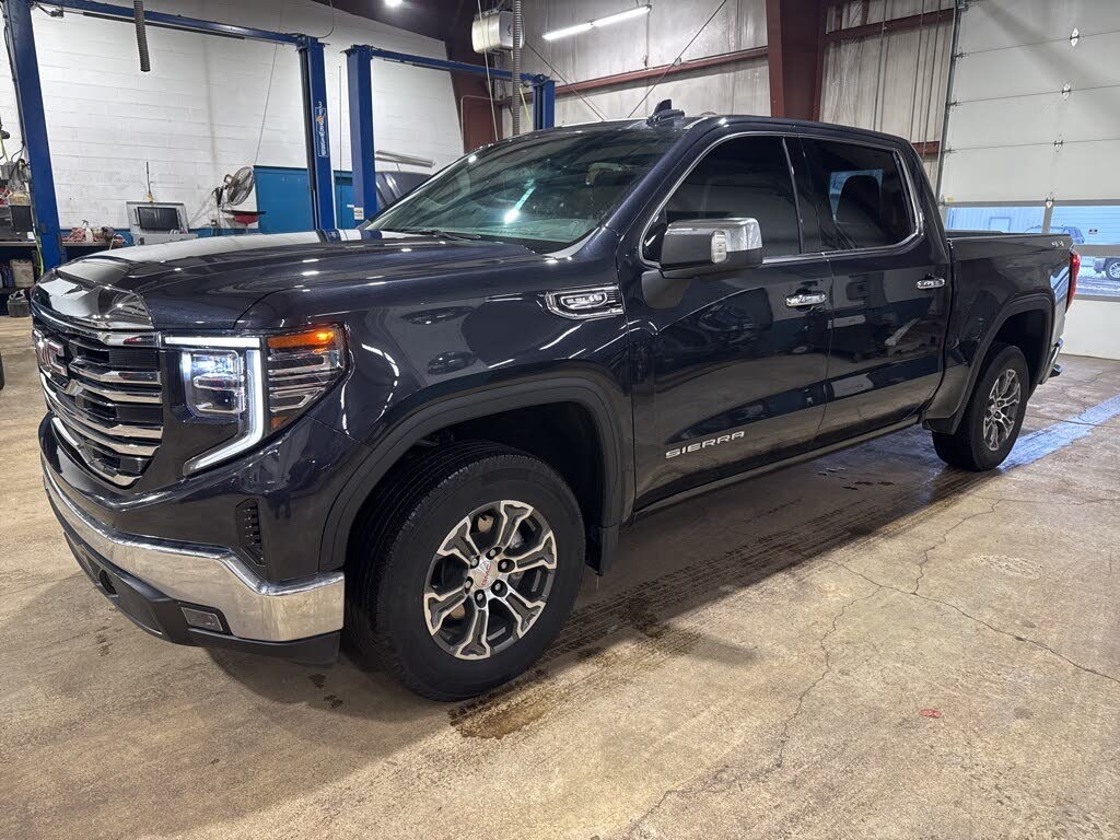 2024 GMC Sierra 1500 SLT Crew Cab 4WD