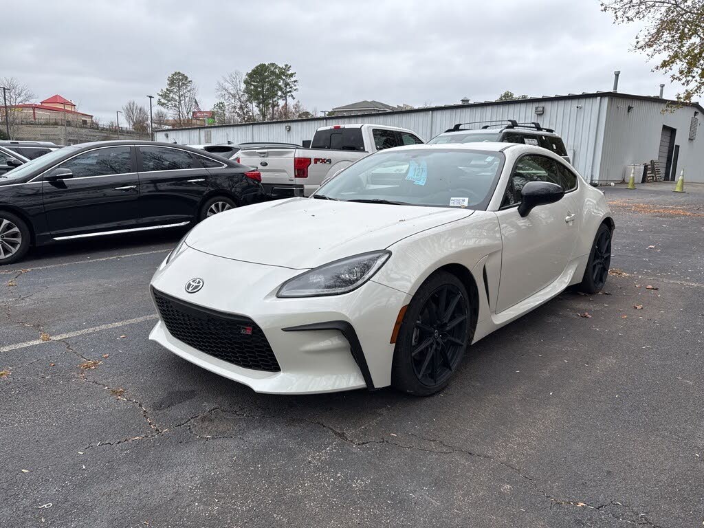 2024 Toyota GR86 Premium RWD