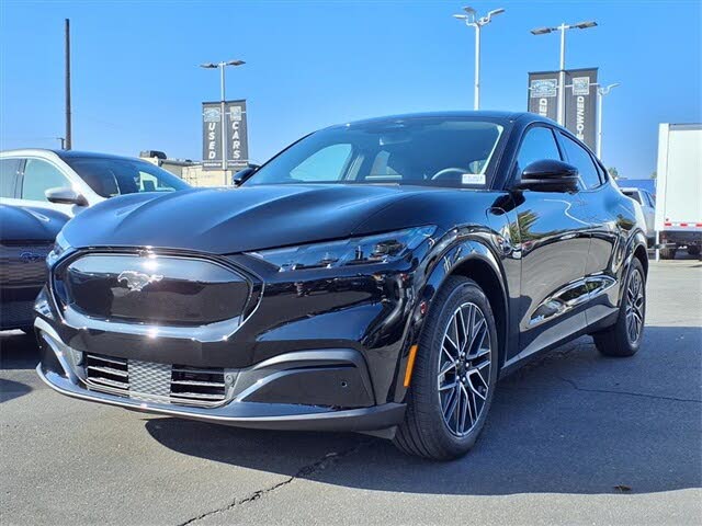 2025 Ford Mustang Mach-E Premium RWD