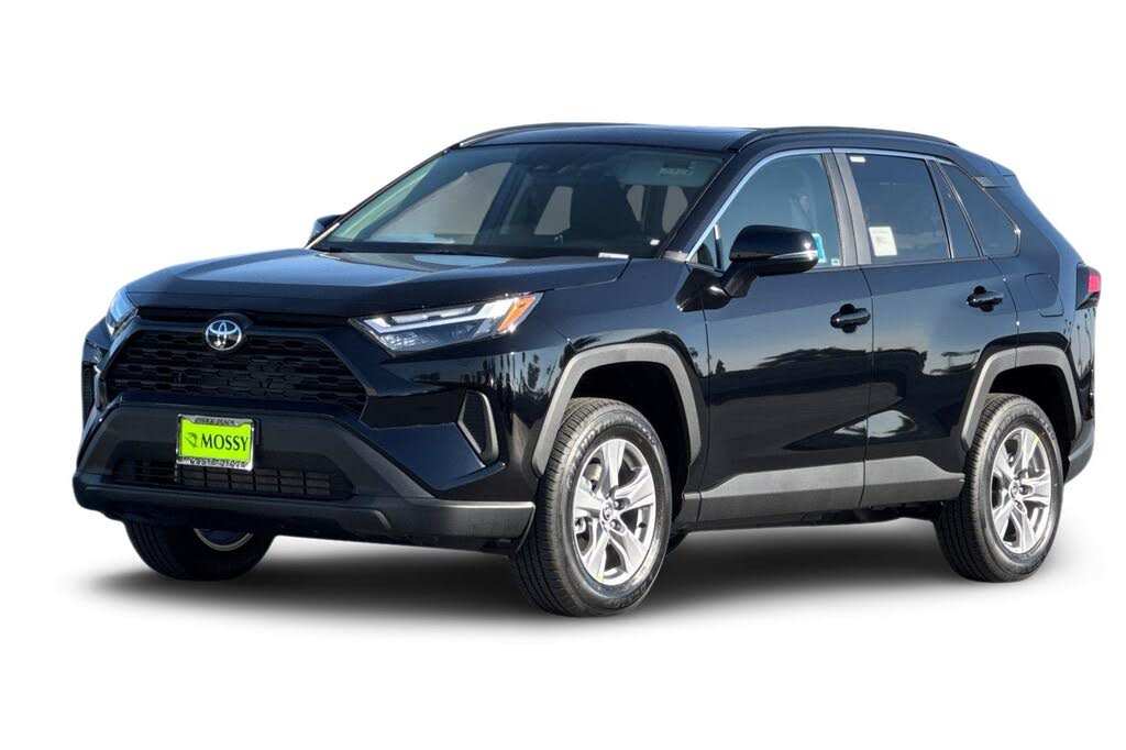 2025 Toyota RAV4 XLE FWD