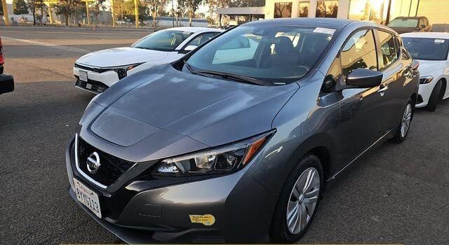 2022 Nissan LEAF S FWD