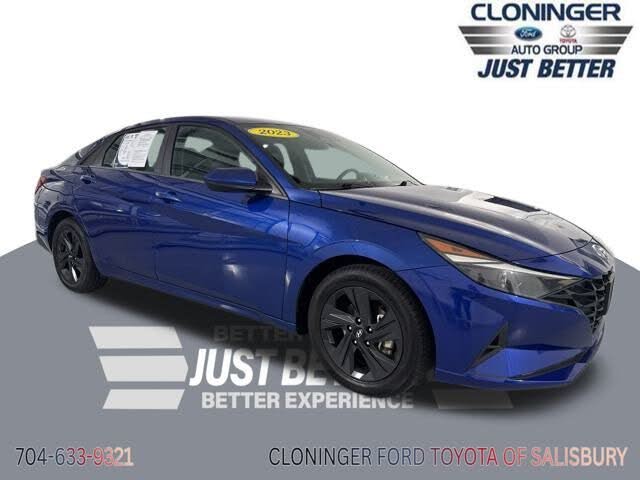 2023 Hyundai Elantra SEL FWD