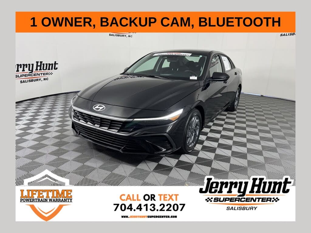 2024 Hyundai Elantra SEL FWD