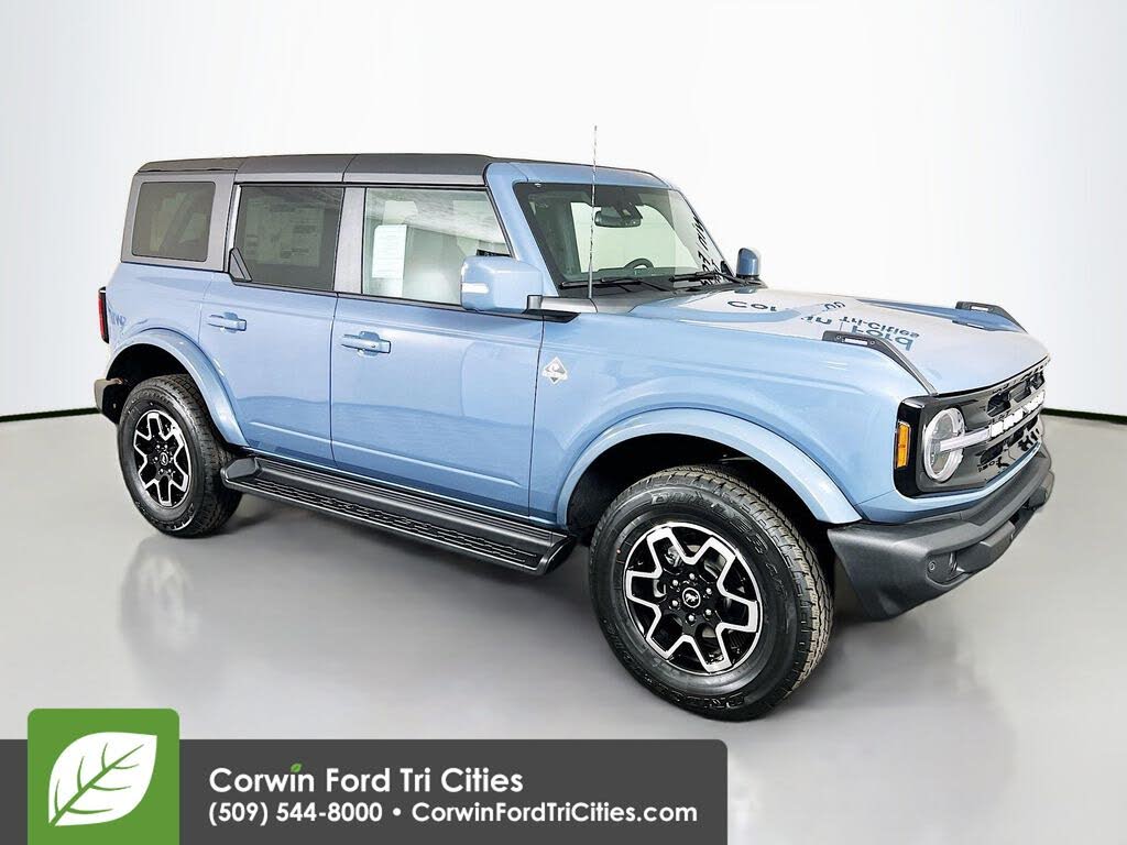 2025 Ford Bronco Outer Banks 4-Door 4WD