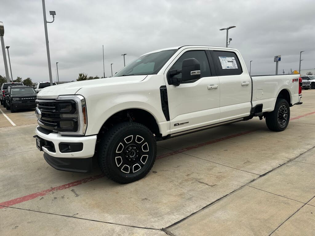 2025 Ford F-350 Super Duty Platinum Crew Cab 4WD